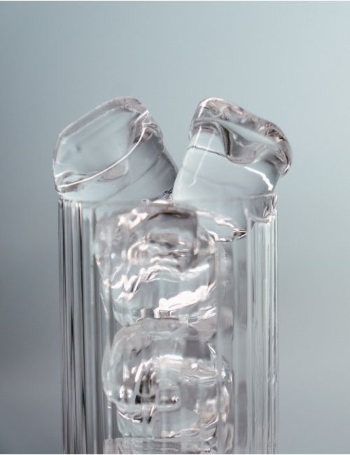 Kristallklares Eis im Glas