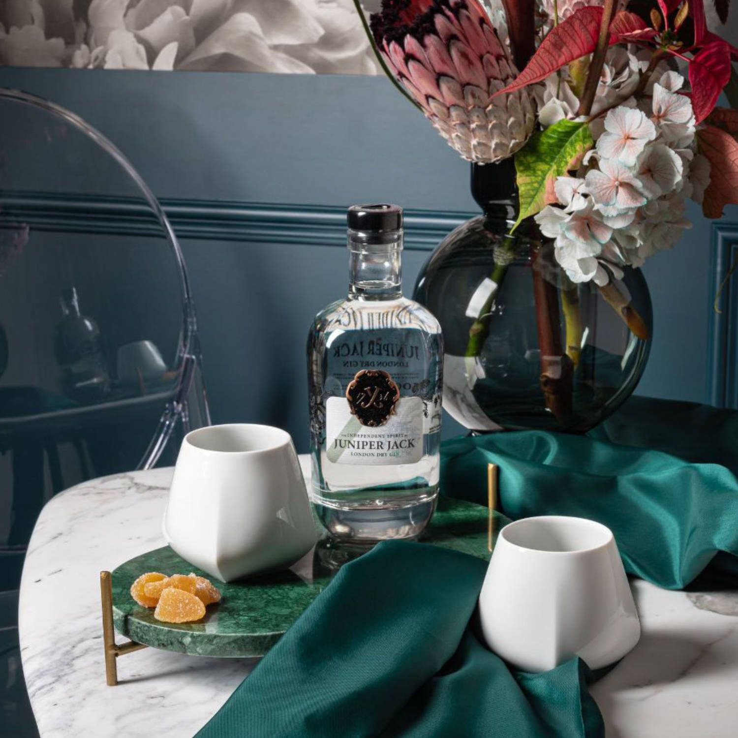 MEISSEN Geschenkset mit JUNIPER JACK London Dry Gin und zwei Porzellanbechern